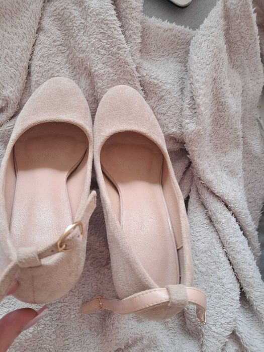 Buty na obcasie z playforną