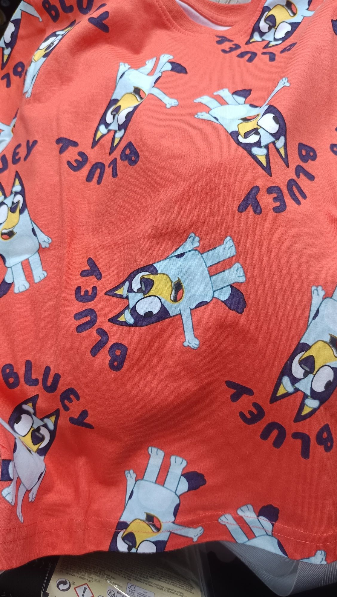 T-shirts criança