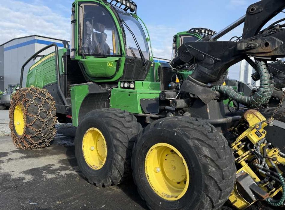 Harvester Maszyna leśna do ścinki drzew DREWNA John Deere 1270G Raty