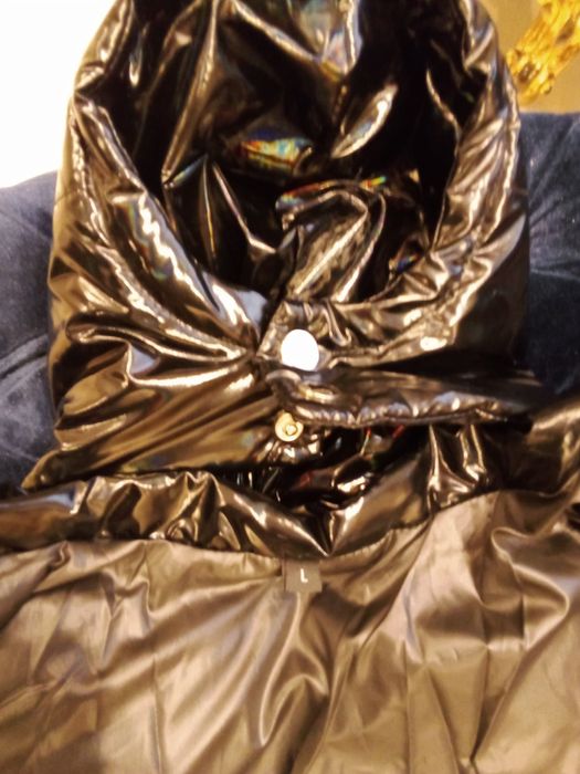 Продам куртку для собаки маленьких пород