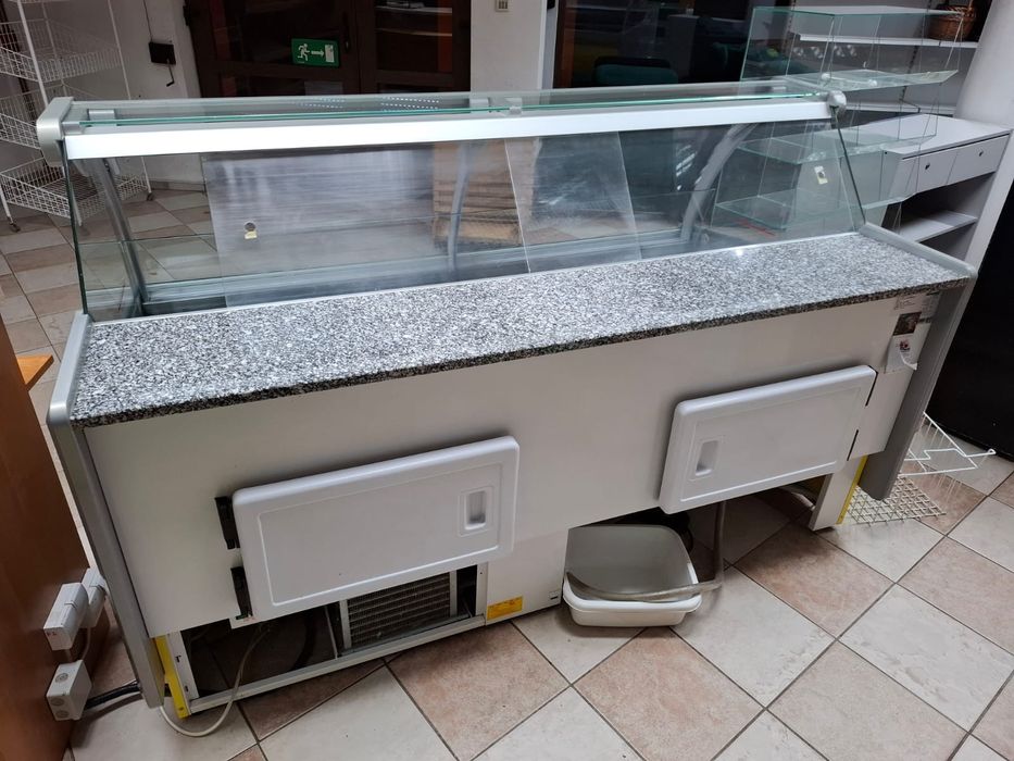 Witryna chłodnicza IGLOO Santiago 2.1S • 2018 • Sprawna • 2m