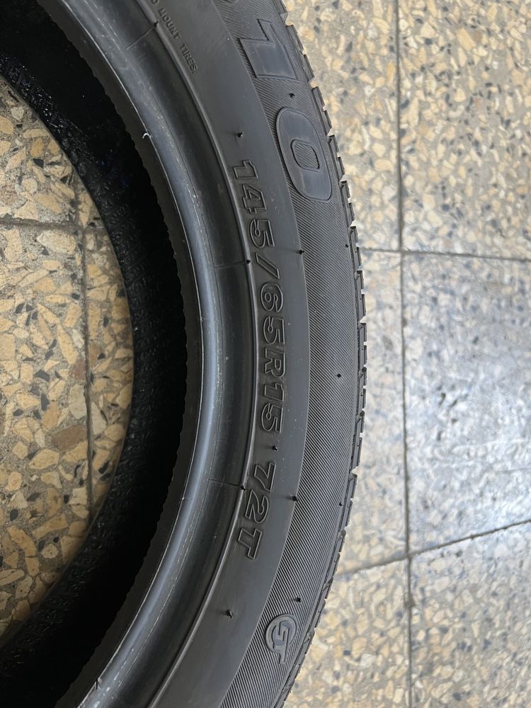 Pneus semi-novos 145/65R15