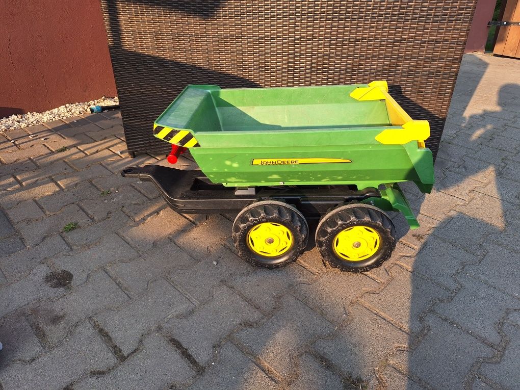 Traktorek John Deere pompowane koła przyczepa zamiatarka Rolly toys