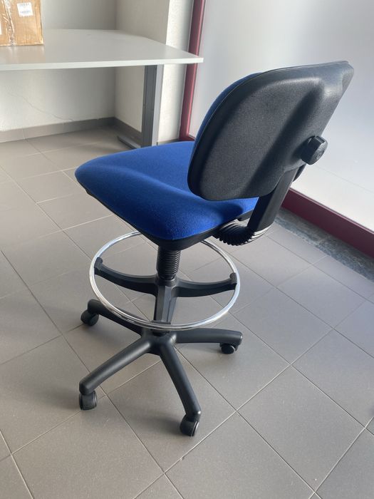 Cadeira Regulável em altaura (casa ou escritorio)