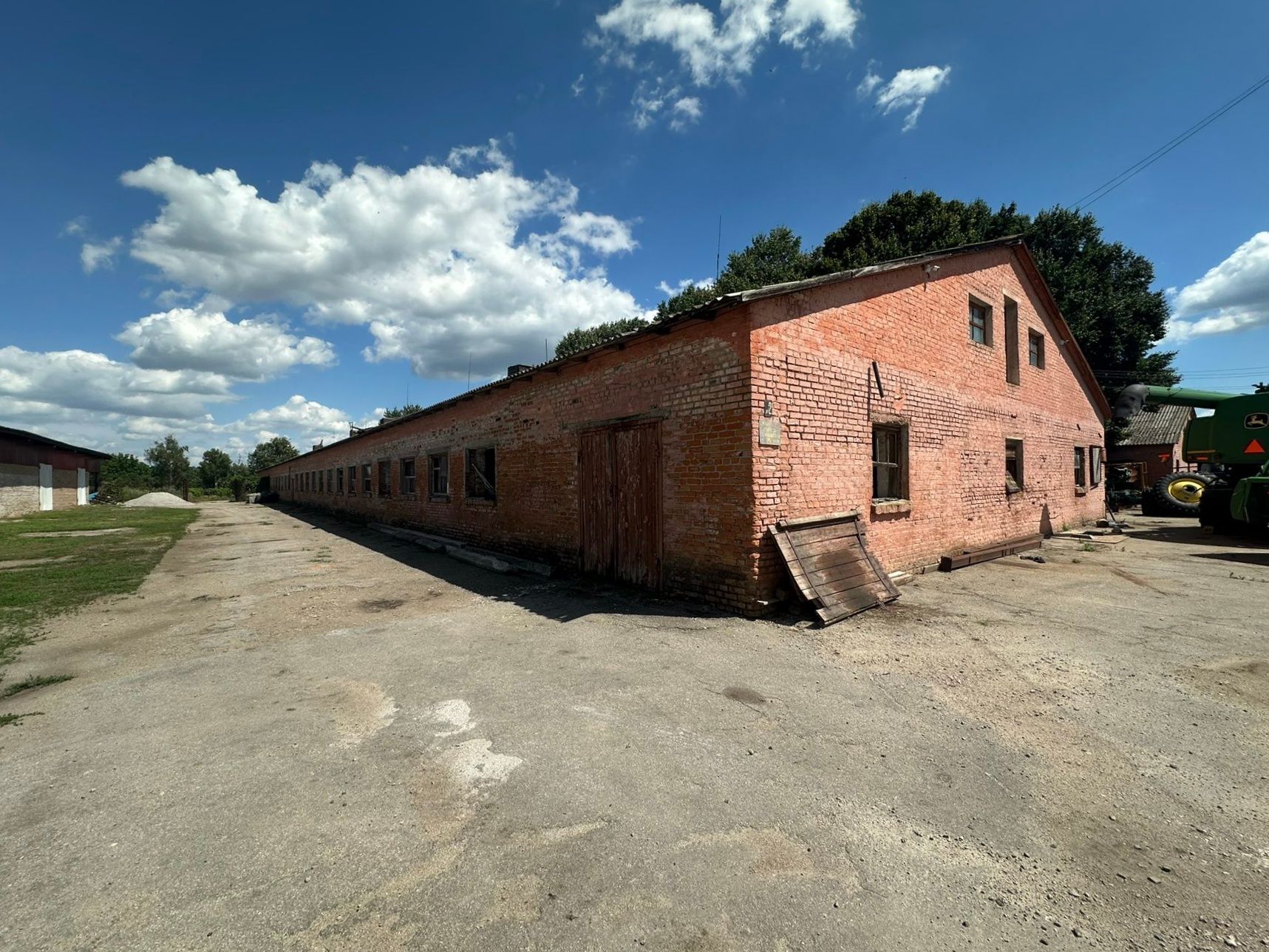 Оренда Свиноферми, Богуслав, 3480 м²