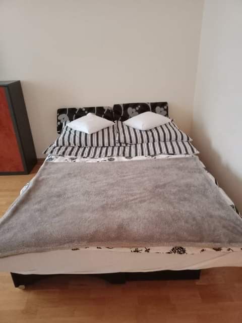 Apartament - kawalerka, na doby, wynajem, centrum.