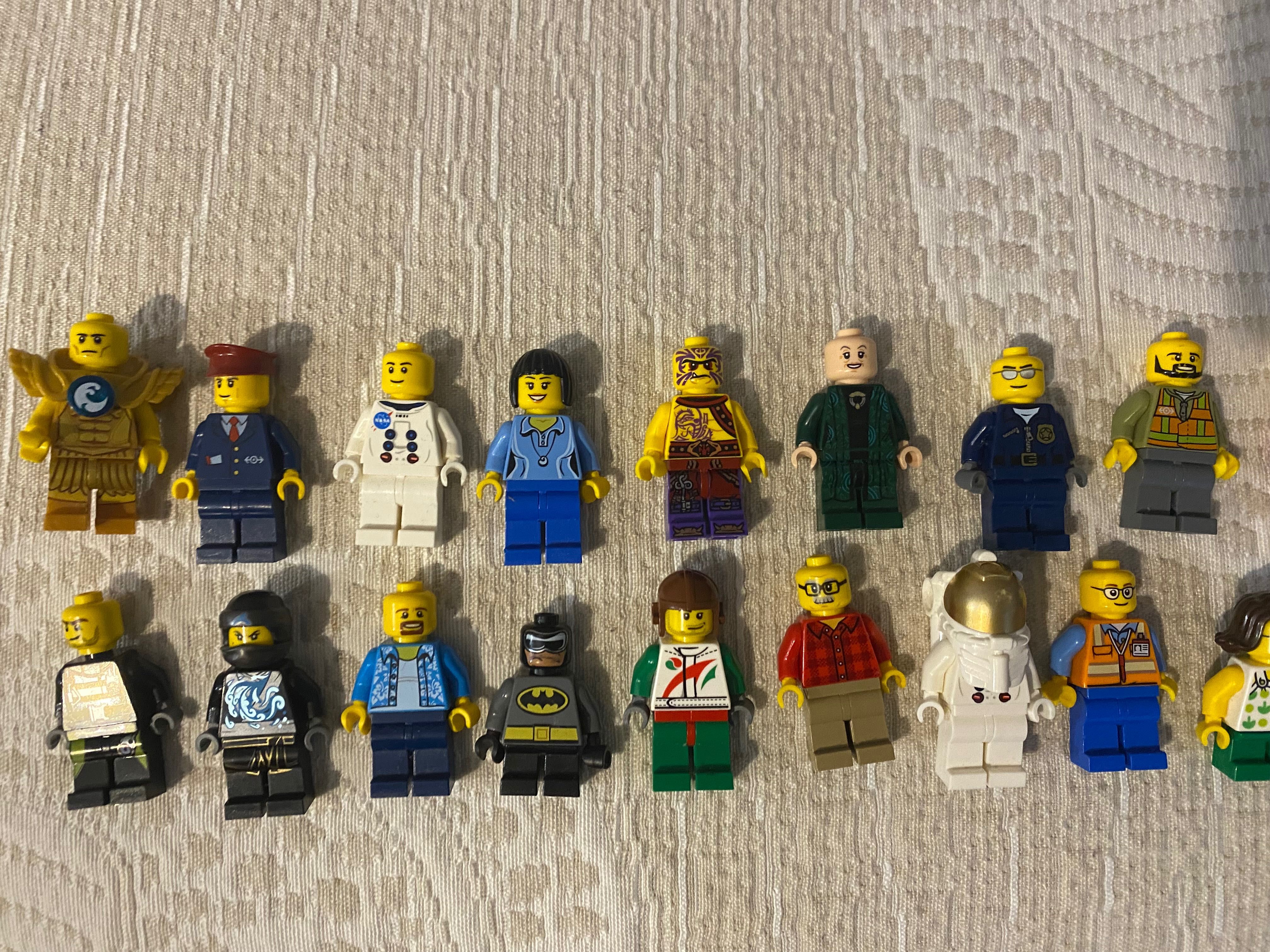 19 figurek Lego oryginalnych