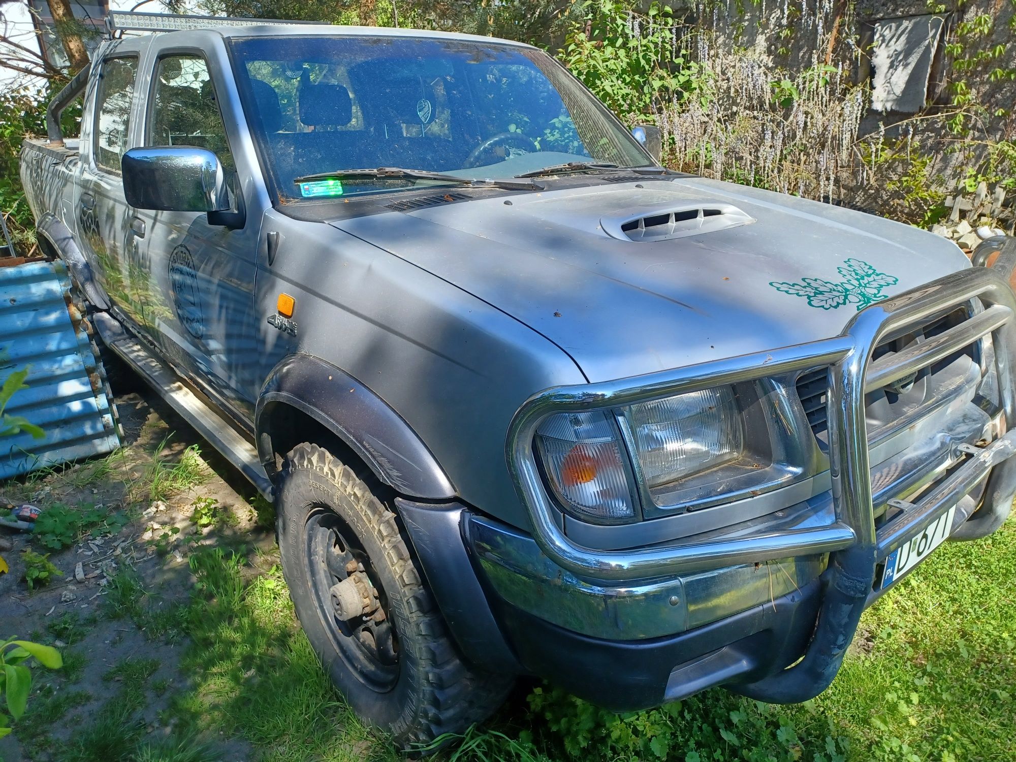 Nissan pickup navara pilnie