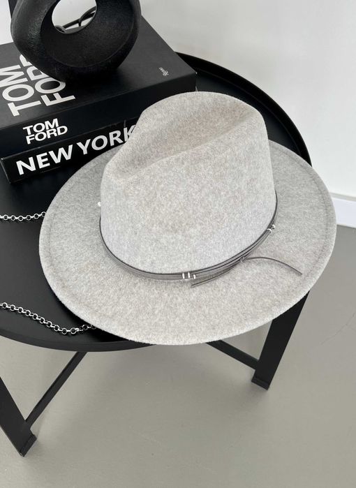 Вовняний капелюх Федора з декором і ланцюжком PEARL WOOL HAT сірий