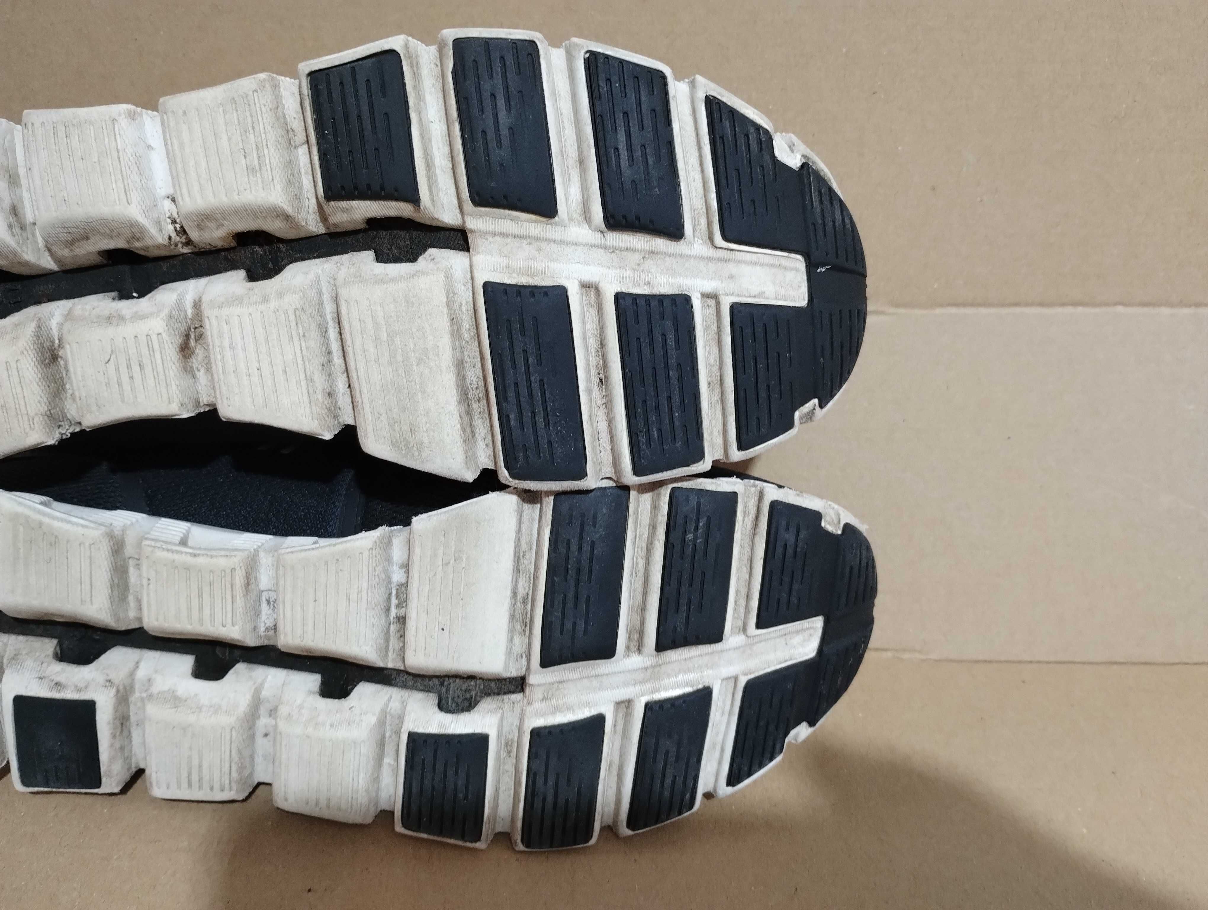 Buty do biegania biegowe ON Running Cloud 5  roz. 47