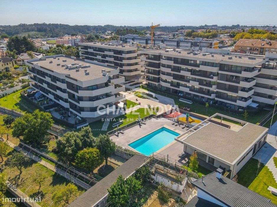 Apartamento T3  c/ Terraço e Garagem Box em Santa Maria da Feira