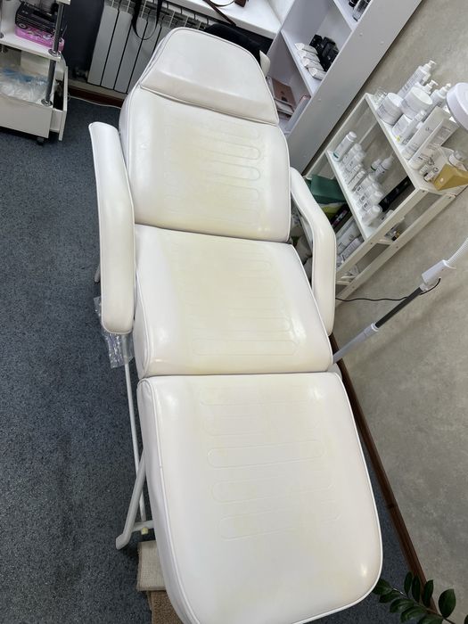 Виїзна хімчистка мʼяких меблів СУШКА В ПОДАРУНОК