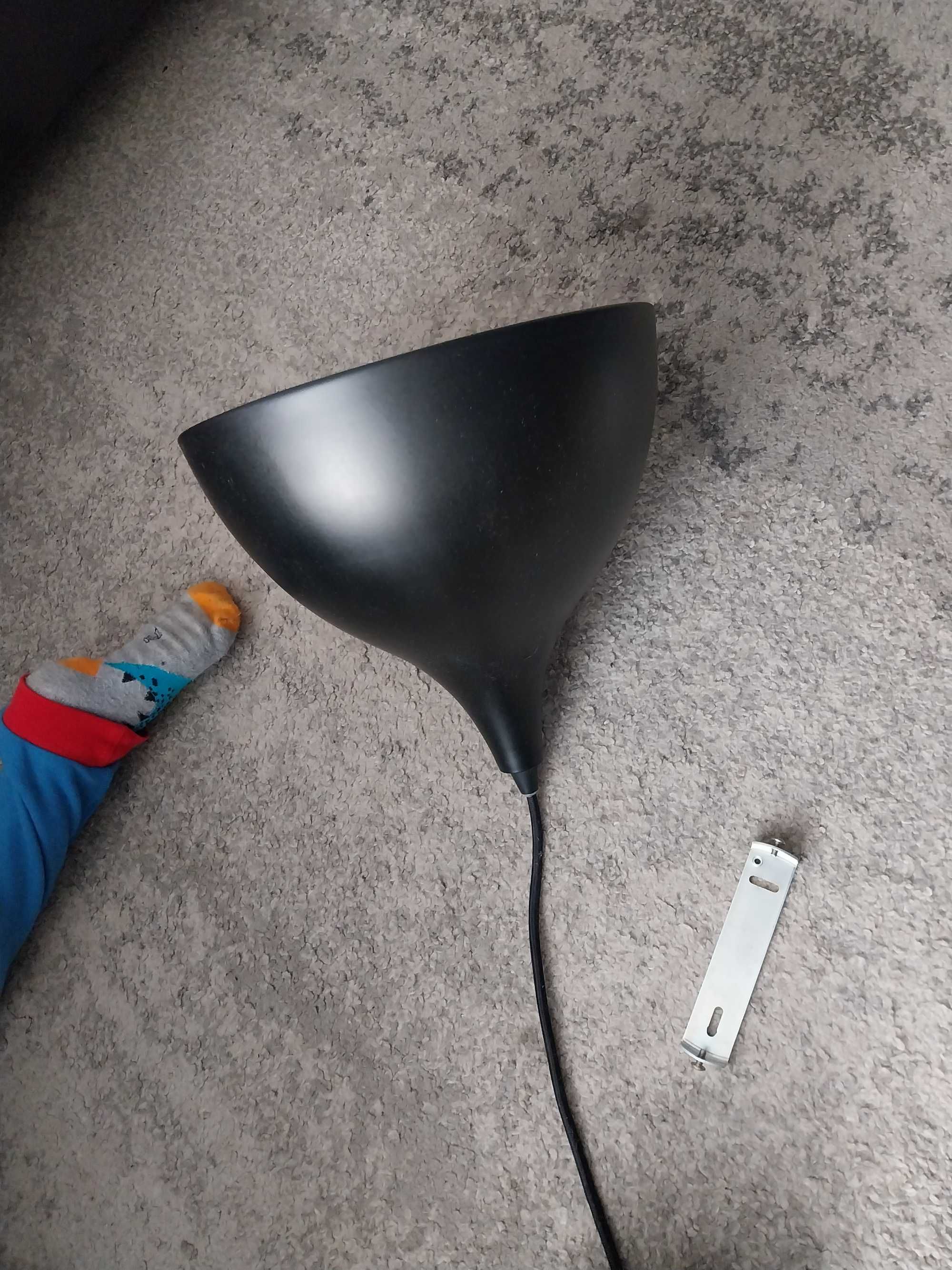 Lampa wiszącą sufitowa czarna