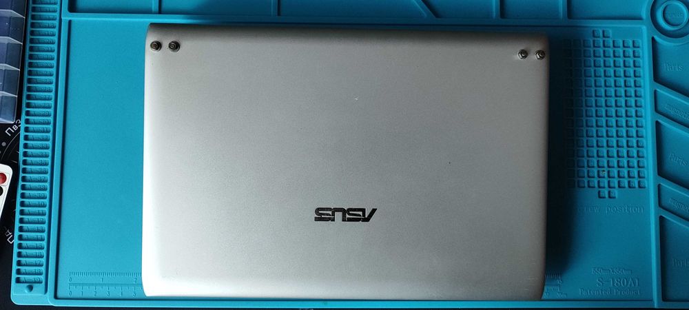 Нетбук 11.6" Asus Eee PC 1225B (без батареї) + сумка