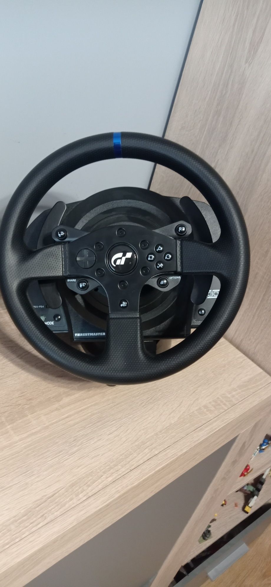 Kierownica thrustmuster t300rs GT edition