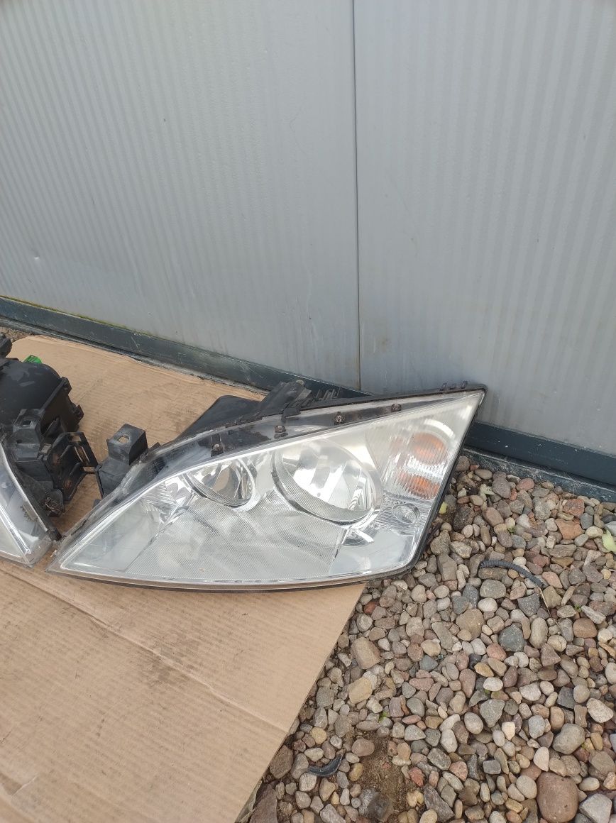 Lampa reflektor Ford Mondeo MK3