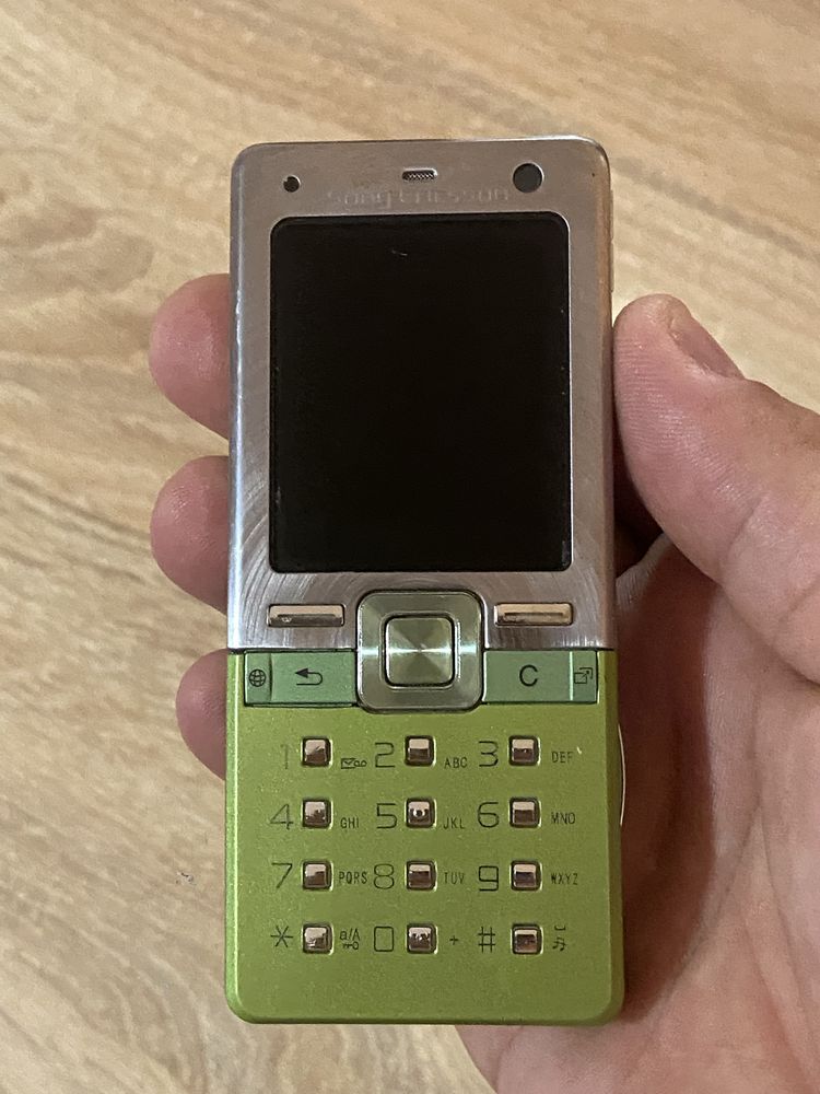 Мобильный телефон Sony Ericsson T650i