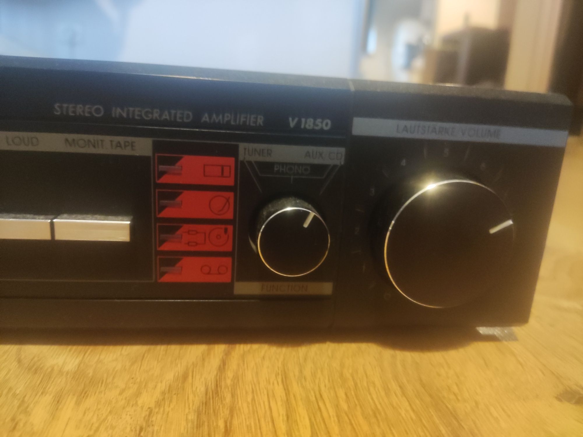 Wzmacniacz Grundig v1850