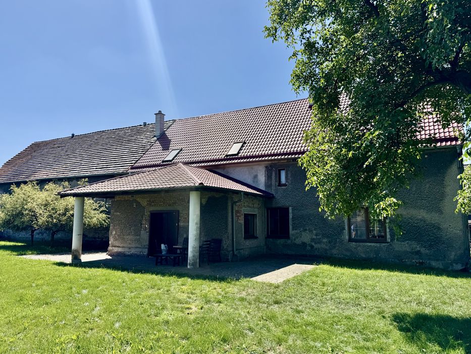 Na Sprzedaż Przestronny Dom 175m2 + 60 Arów Działka