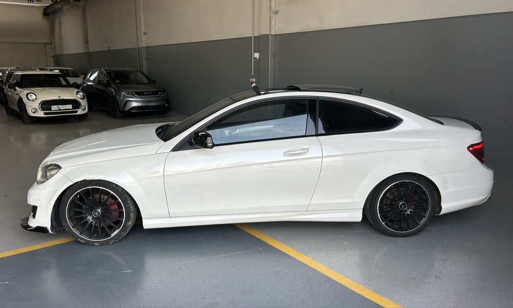 Mercedes benz C220 coupe AMG Line Aut. de 2014