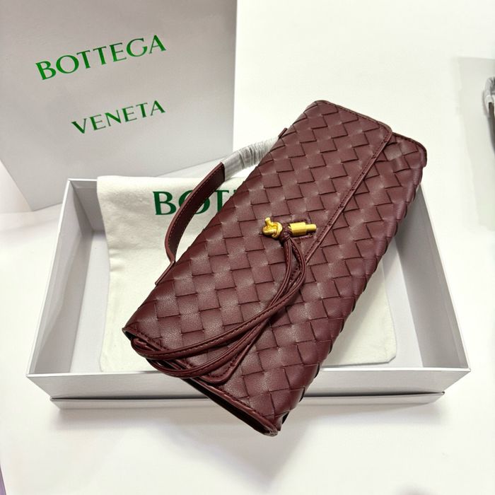 Клатч в стилі bottega veneta
