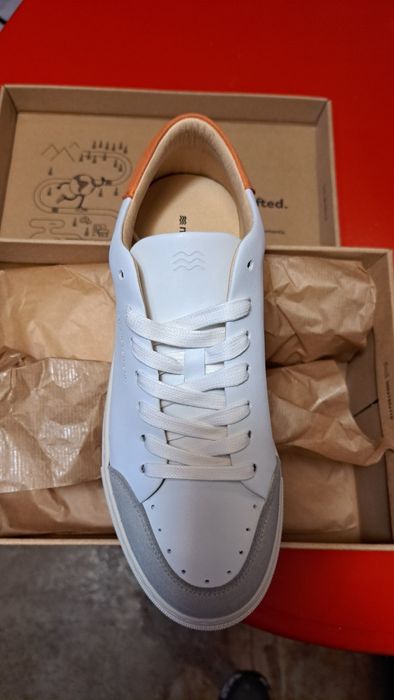 Vendo sapatilhas em pele new movements!