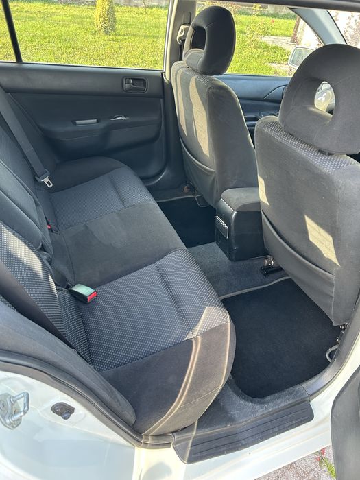 Ціну знижено! Продається надійний сімейний автомобіль Мітсубісі Ланцер