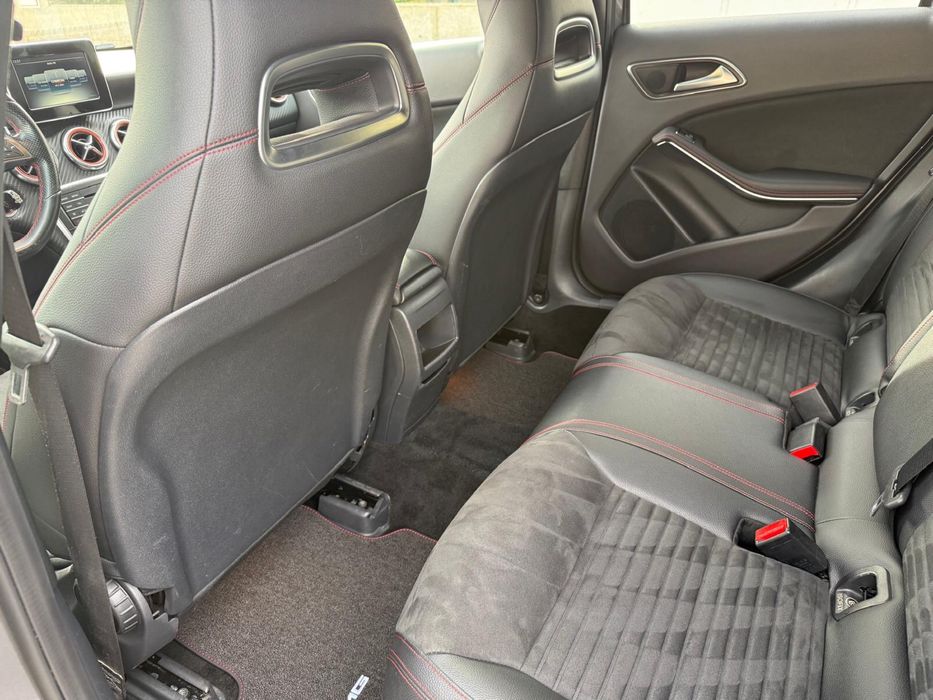 Mercedes A180 AMG  Facelift (automatico como novo)