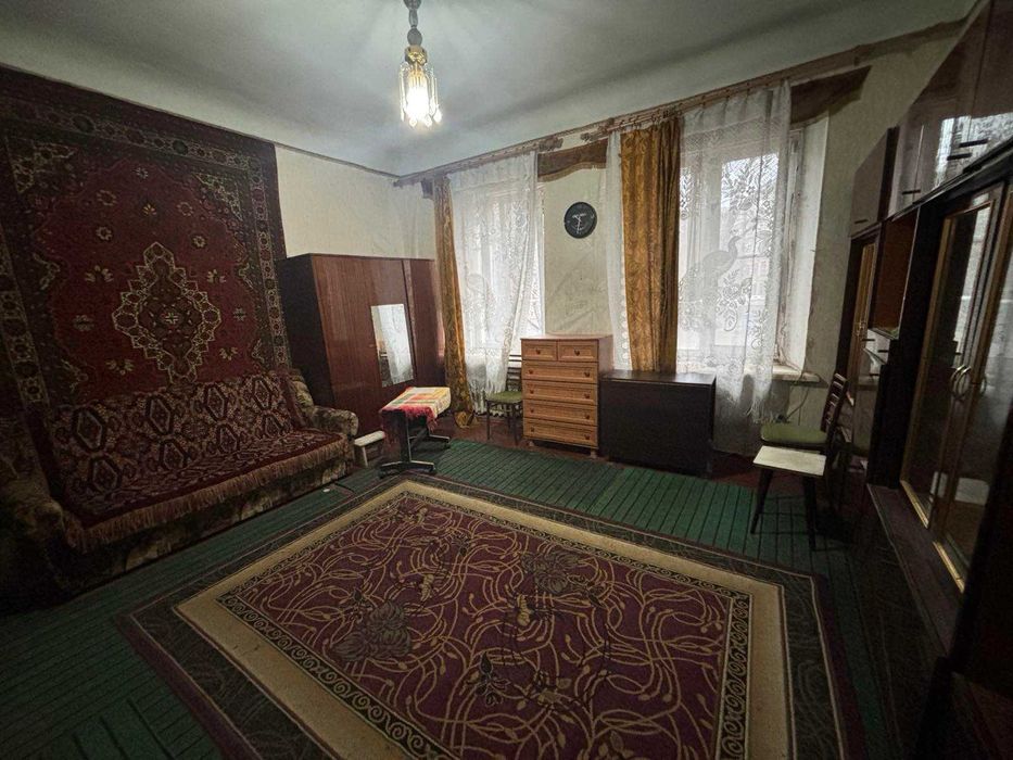 ‼️ Продам гостинку на метро ЮЖД 32м2‼️ Есть видео‼️ 10500у.е.