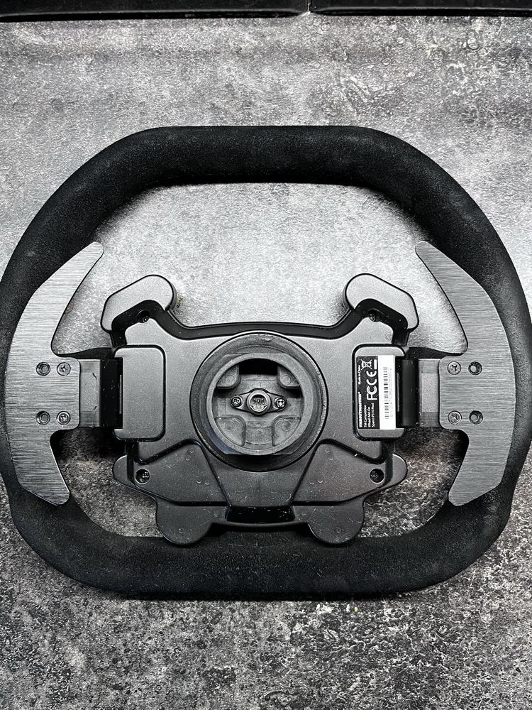 Obręcz Thrustmaster Sparco P310.