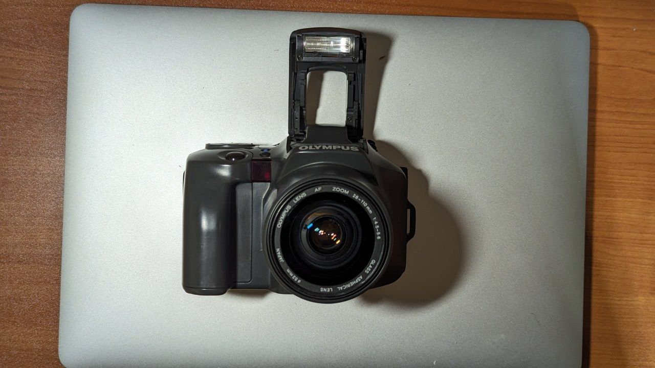 Фотоапарат Olympus Is-10