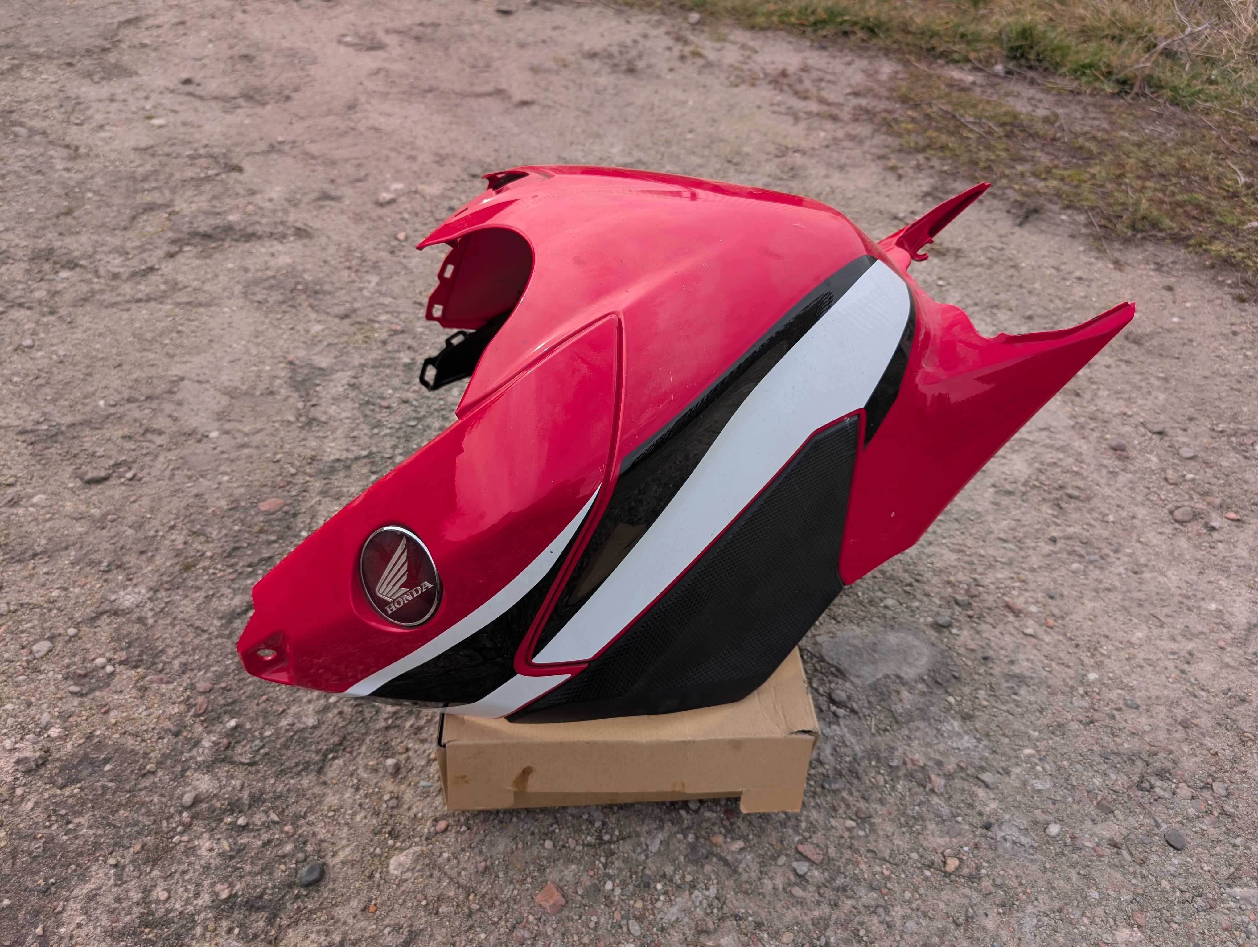 Honda CBR 1000RR części SC77 zx10r wydech