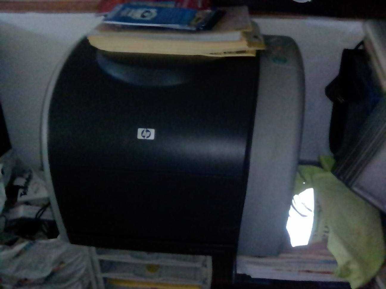 impressora Hp Color Laserjet 2550L, com tonners. COMO NOVA!