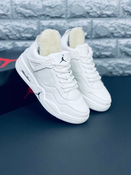 Nike Aura зимние белые мужские кроссовки Найк Аура / кросовки Найк /