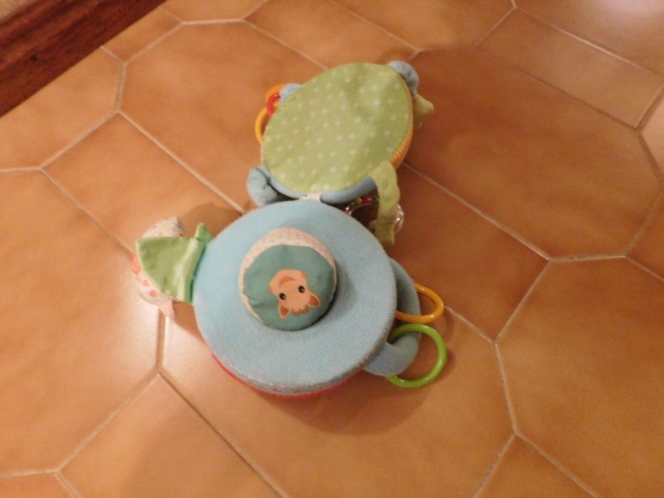 Sophie a Girafa Bola o mundo das surpresas