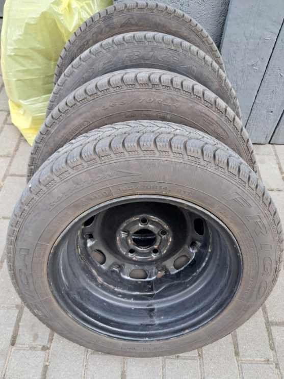 Opony zimowe z felgami rozmiar 14