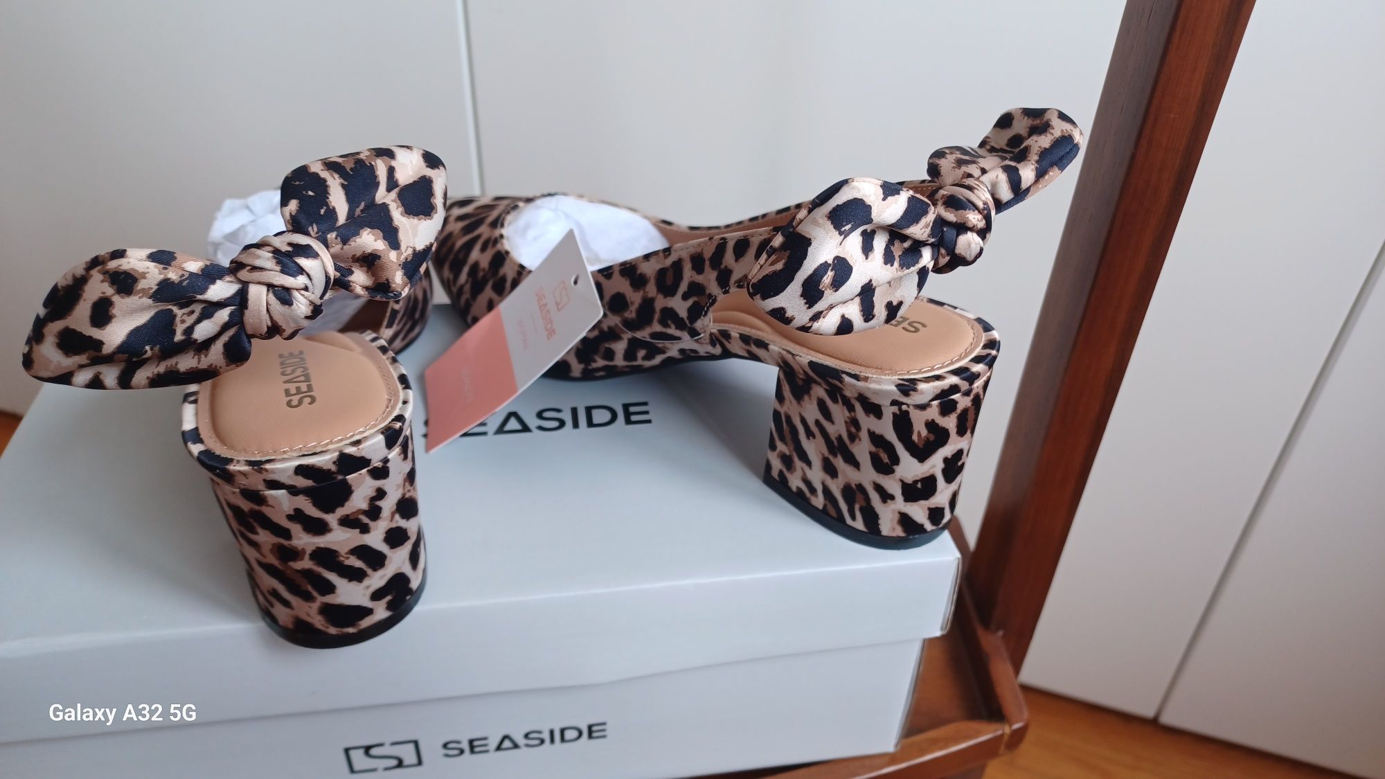 Sapatos Seaside novos