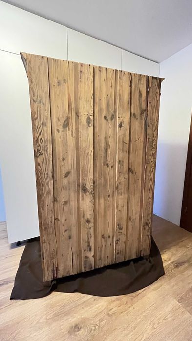 Odnowiona piękna drewniana szafa, eklektyczna