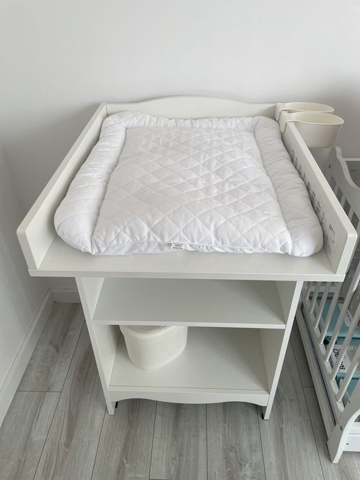 Przewijak ikea z półkami