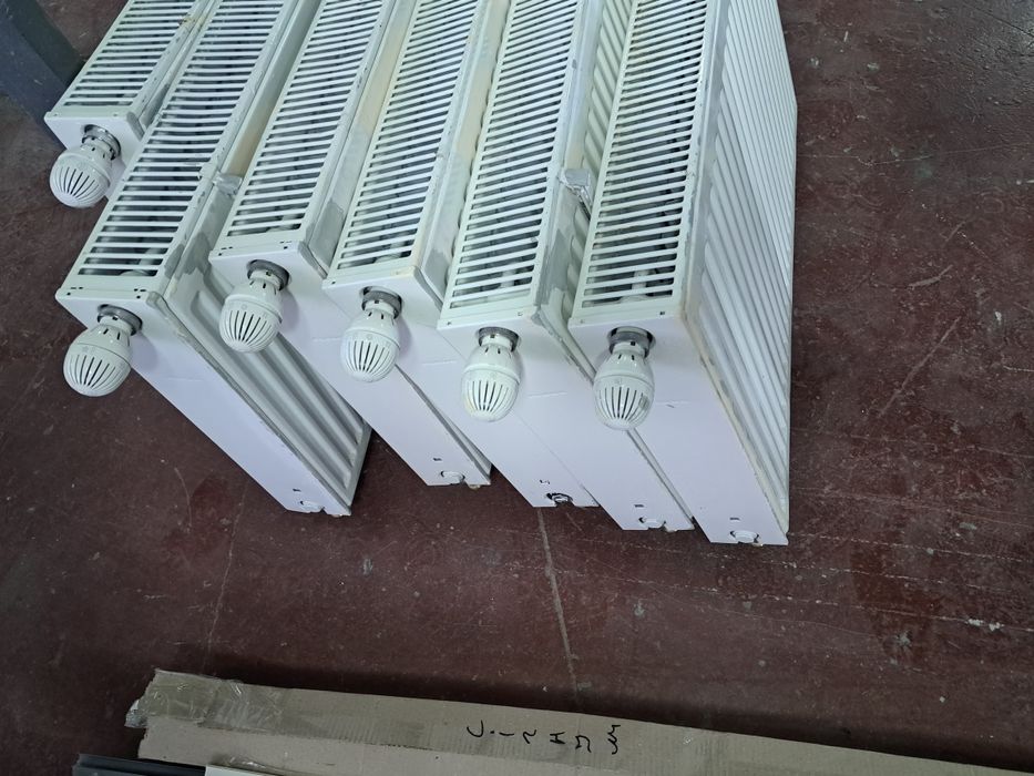 Батареї для опалення будівлі