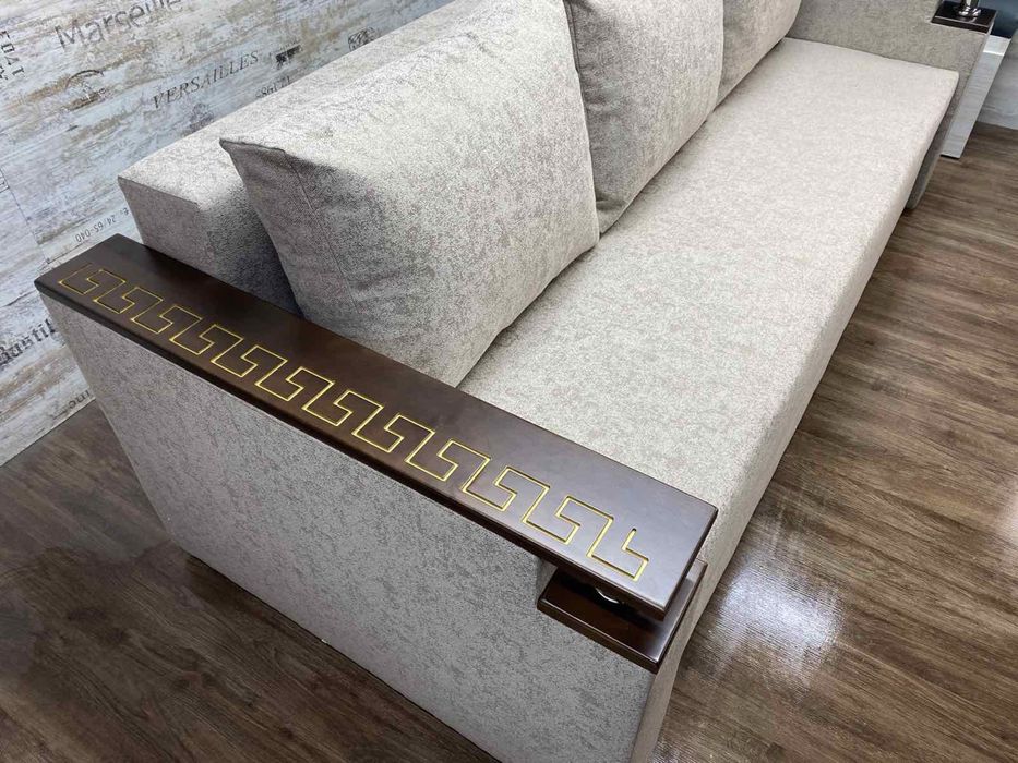 Диван, ліжко, прихожа, стільці, шафа-купе