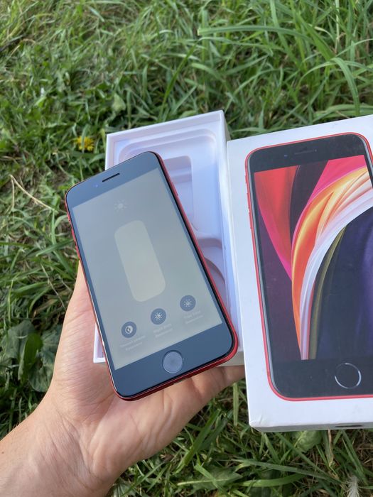 Iphone se 2 128 RED