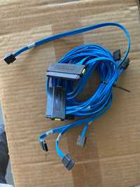Kabel: ( SAS 4i SFF-8484 32 Pin ) na ( 4 SATA 7 Pin HDD/SSD )