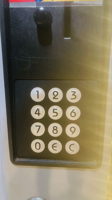 Maquina Vending já com pagamamento cartão