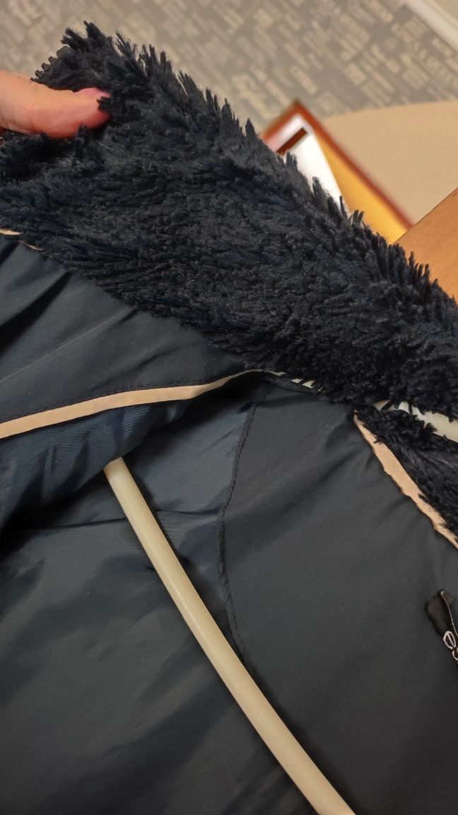 Kurtka damska, zimowa, płaszcz - rozmiar XL (42). Czarny, czarna.