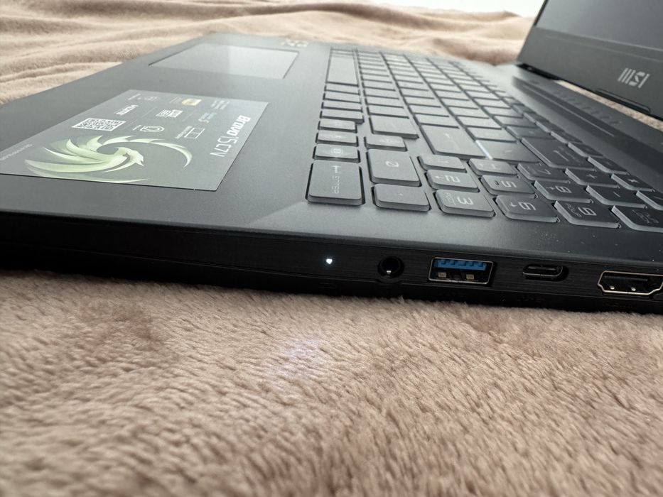 laptop gamingowy MSI Bravo 15 C7VF (uszkodzony)