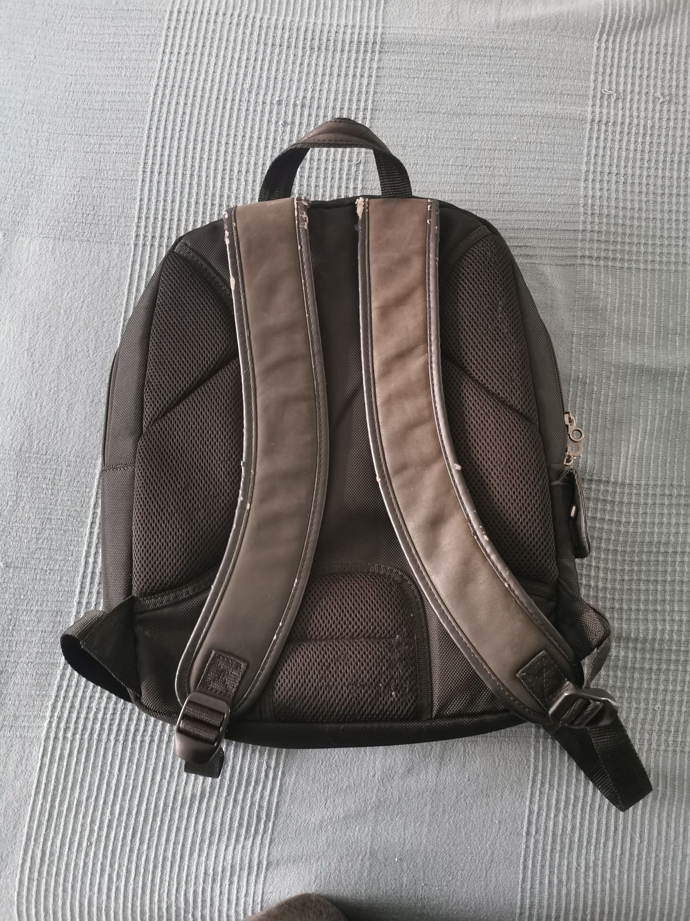 Mochila de trabalho em ótimo estado