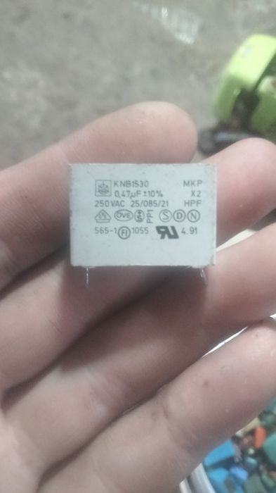 Конденсатор захист від перешкод knb1530 mkp x2 0.47uF 250v