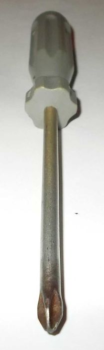 Pamiątki PRL - śrubokręt krzyżakowy (19 cm)
