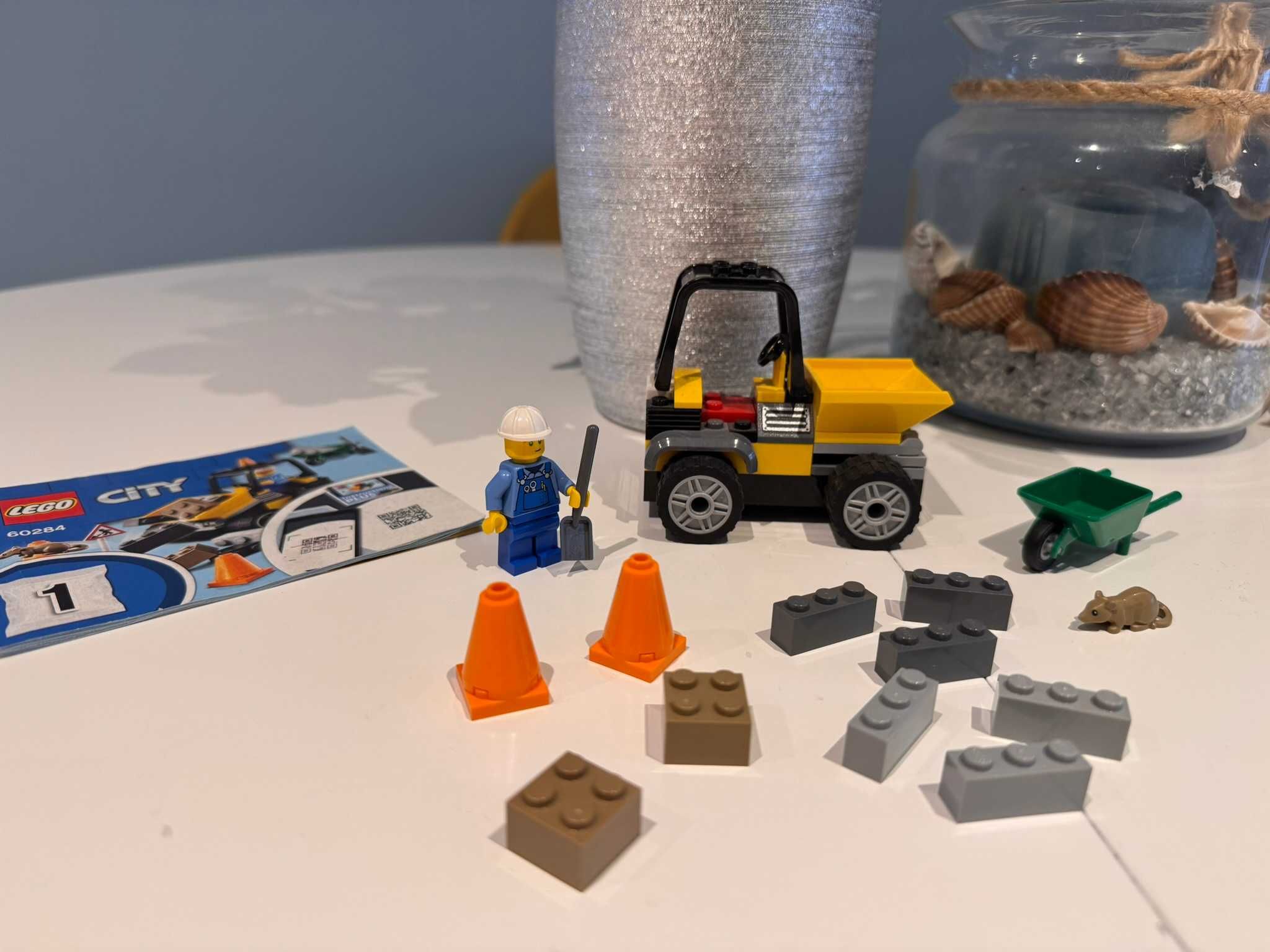 LEGO City 60284 Pojazd do robót drogowych